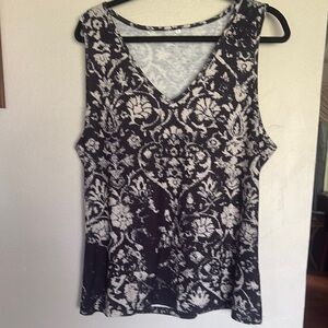 Floral Black and White Sleeveless Top Like New